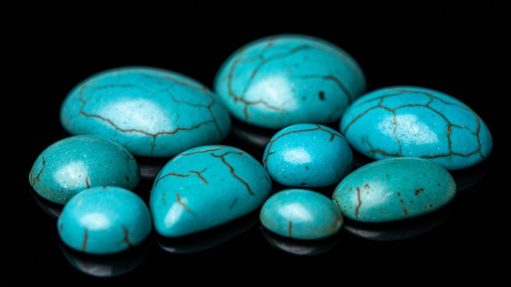 Origin-Beauty-of-Turquoise-Gemstone